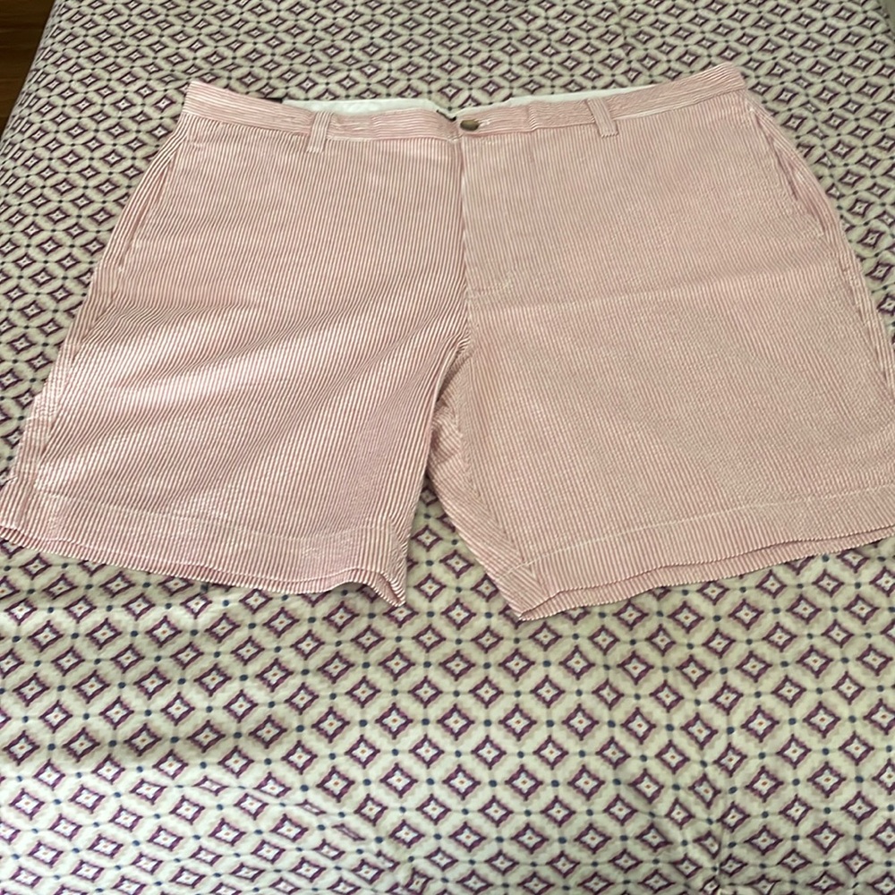 Chaps Seersucker Flat Front Mens Shorts. Size 42 waist. Red in color. NWOT